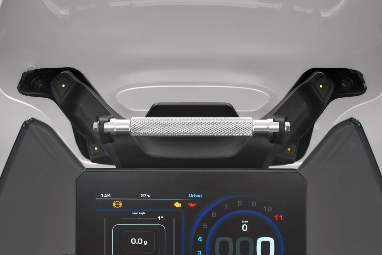 Test ANTEPRIMA - MV Agusta LXP Orioli: lucida follia +VIDEO+